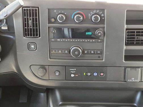 2025 Chevrolet Express 2500 RWD 2500 Regular Wheelbase WT