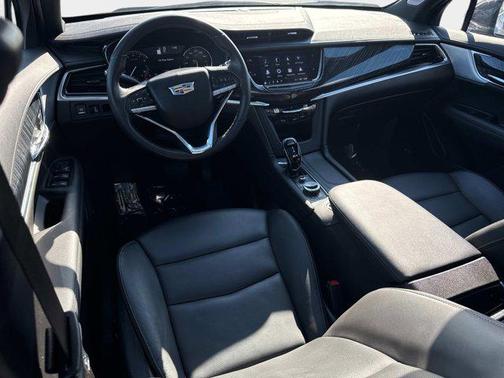 2025 Cadillac XT6 Premium Luxury FWD
