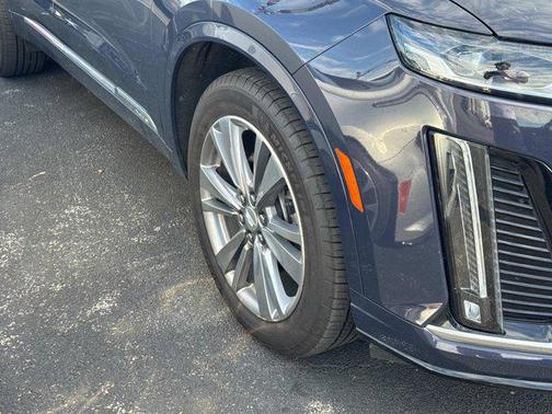 2025 Cadillac XT6 Premium Luxury FWD