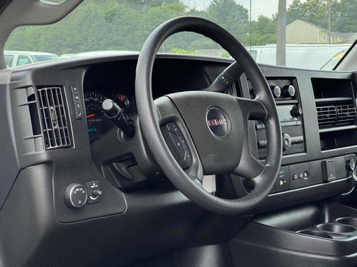2023 GMC Savana 2500 Work Van