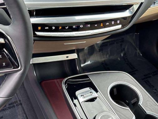 2025 Cadillac LYRIQ Luxury