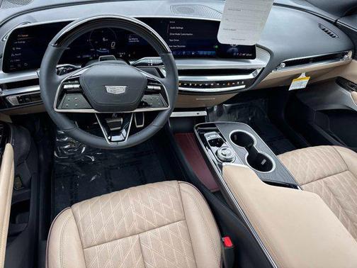 2025 Cadillac LYRIQ Luxury