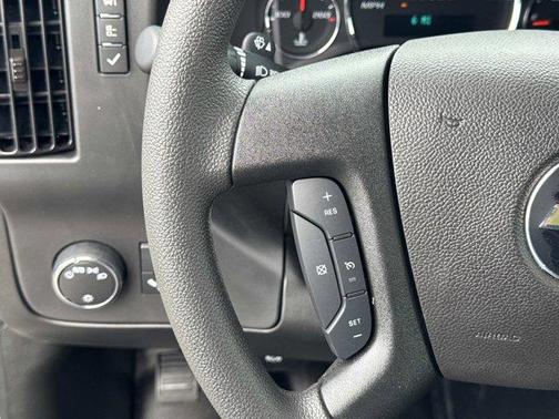 2025 Chevrolet Express 2500 RWD 2500 Regular Wheelbase WT