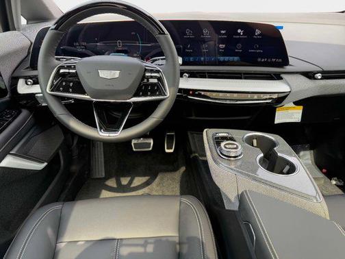 2025 Cadillac OPTIQ AWD 4dr Luxury w/1SC