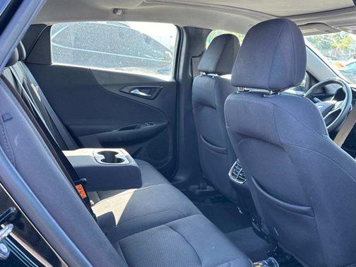 2017 Chevrolet Malibu 1LT