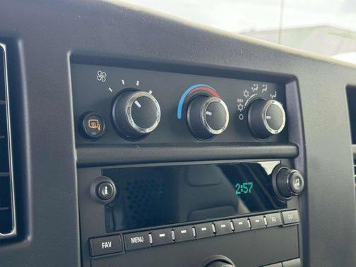 2025 Chevrolet Express 2500 RWD 2500 Regular Wheelbase WT