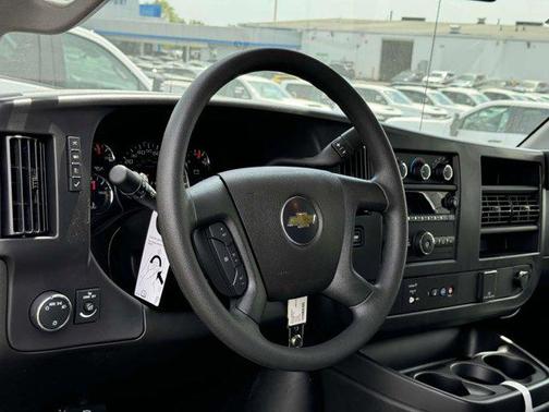 2025 Chevrolet Express 2500 RWD 2500 Regular Wheelbase WT
