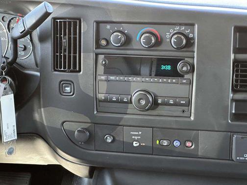 2025 Chevrolet Express 2500 RWD 2500 Regular Wheelbase WT