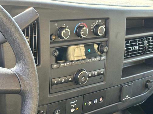 2025 Chevrolet Express 2500 RWD 2500 Regular Wheelbase WT