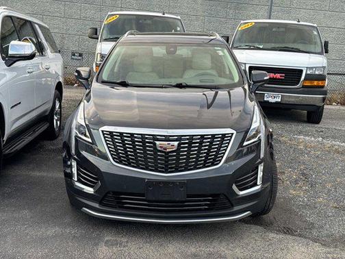 2022 Cadillac XT5 Premium Luxury