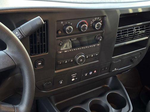 2025 Chevrolet Express 2500 RWD 2500 Regular Wheelbase WT