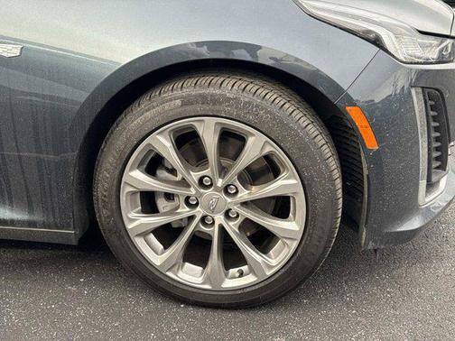 2022 Cadillac CT5 Premium Luxury