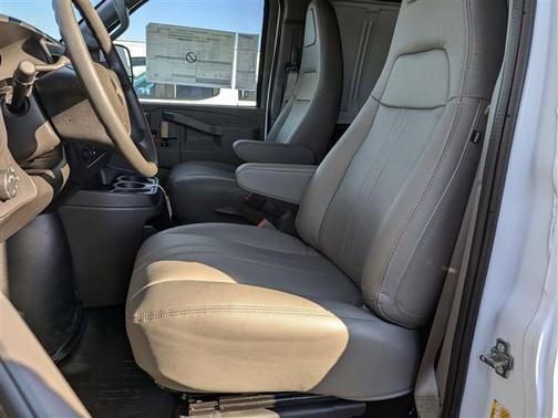 2025 Chevrolet Express 3500 RWD 3500 Regular Wheelbase WT