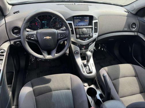2015 Chevrolet Cruze 1LT