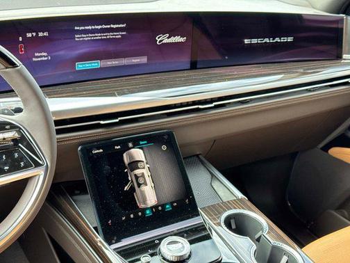 2026 Cadillac Escalade Luxury