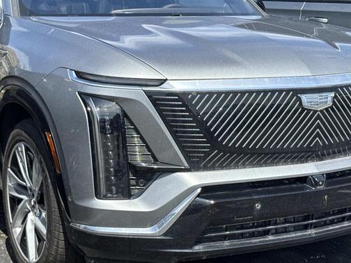 Silver Metallic 2026 Cadillac VISTIQ Luxury