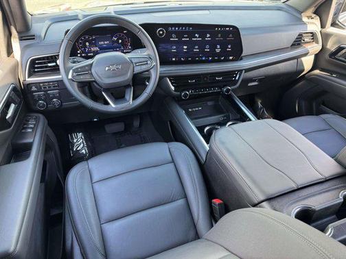2025 Chevrolet Suburban 4WD Z71