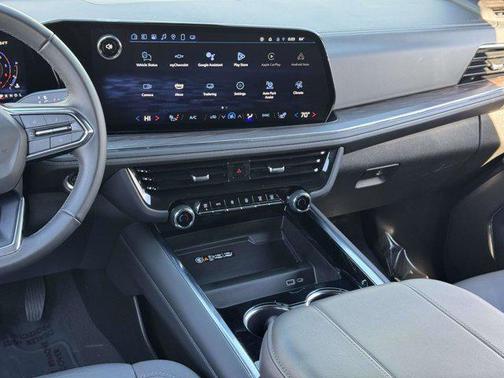 2025 Chevrolet Suburban 4WD Z71