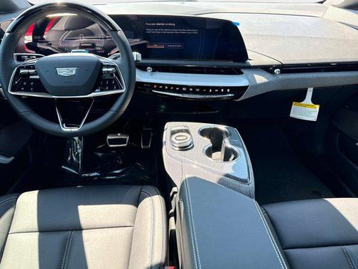 2025 Cadillac OPTIQ Luxury 1 AWD