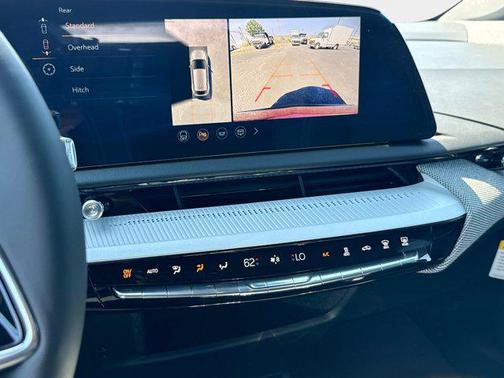 2025 Cadillac OPTIQ Luxury 1 AWD
