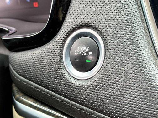 2017 Cadillac XT5 Base