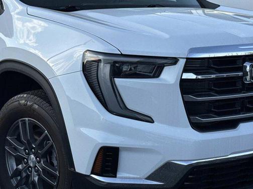 Summit White 2025 GMC Acadia FWD Elevation