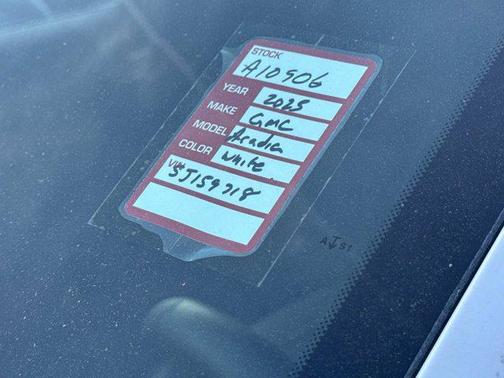 Summit White 2025 GMC Acadia FWD Elevation