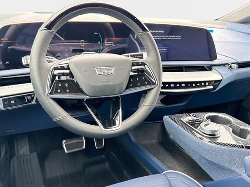 2025 Cadillac OPTIQ Luxury 2 AWD