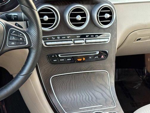 designo Cardinal Red Metallic 2018 Mercedes-Benz GLC 300 4MATIC