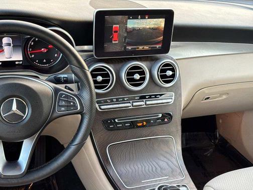 designo Cardinal Red Metallic 2018 Mercedes-Benz GLC 300 4MATIC