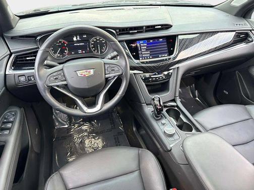 2025 Cadillac XT6 Premium Luxury AWD
