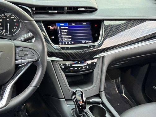 2025 Cadillac XT6 Premium Luxury AWD
