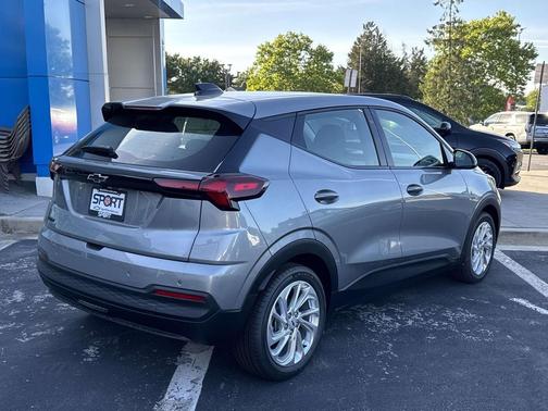 GXD STERLING GRAY METALLIC 2027 Chevrolet Bolt LT FWD