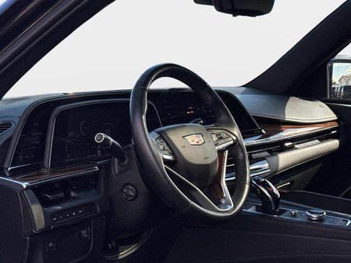 2022 Cadillac Escalade ESV Premium Luxury