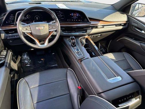 2022 Cadillac Escalade ESV Premium Luxury