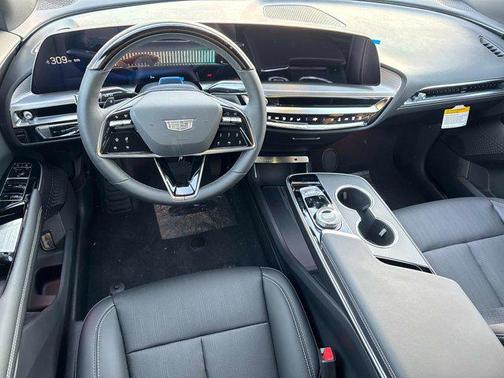 Vibrant White Tricoat 2026 Cadillac LYRIQ Sport