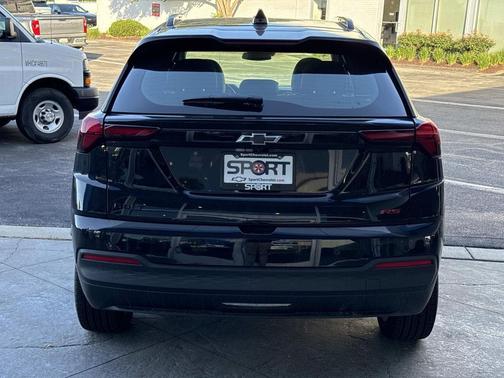 Mosaic Black Metallic 2027 Chevrolet Bolt RS FWD