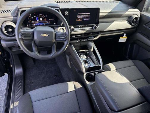2025 Chevrolet Colorado WT