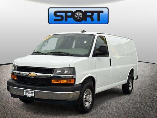 Summit White 2024 Chevrolet Express 2500 Work Van