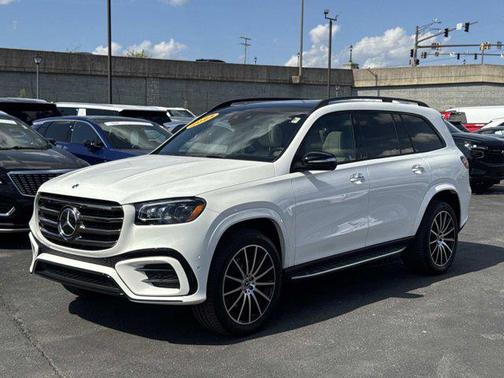 Polar White 2025 Mercedes-Benz GLS 580 4MATIC