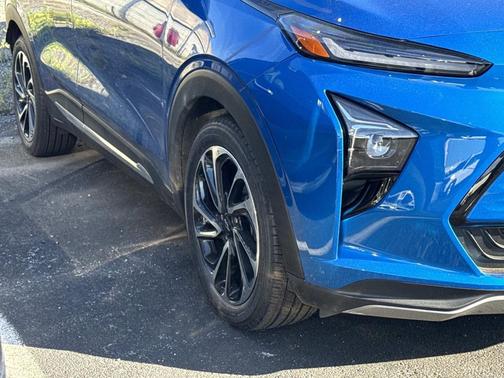 Bright Blue Metallic 2023 Chevrolet Bolt EUV FWD Premier
