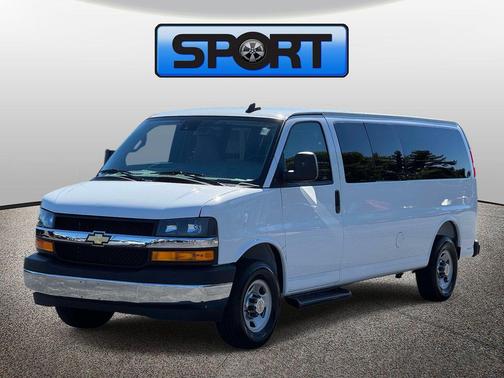 Summit White 2025 Chevrolet Express 3500 RWD 3500 Extended Wheelbase LT