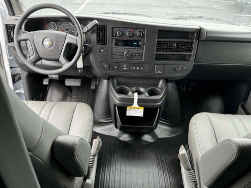 2025 Chevrolet Express 2500 RWD 2500 Regular Wheelbase WT