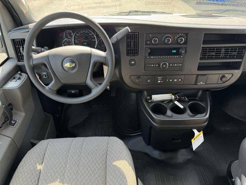 2025 Chevrolet Express 2500 RWD 2500 Regular Wheelbase WT
