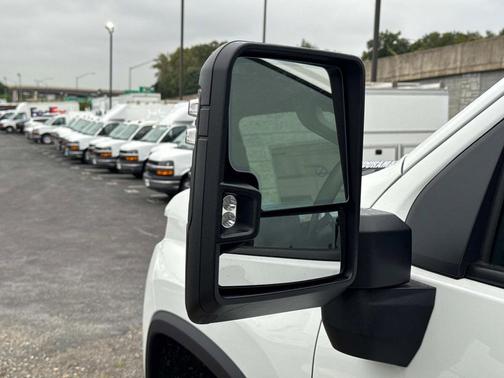 Summit White 2025 Chevrolet Silverado 3500 WT