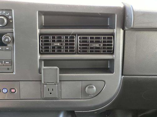 2025 Chevrolet Express 2500 RWD 2500 Regular Wheelbase WT