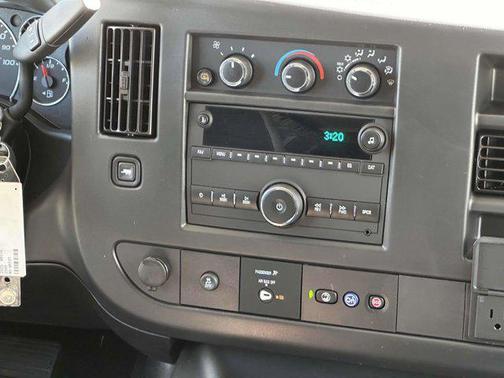 2025 Chevrolet Express 2500 RWD 2500 Regular Wheelbase WT