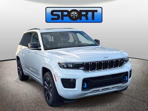 2022 Jeep Grand Cherokee 4xe Overland