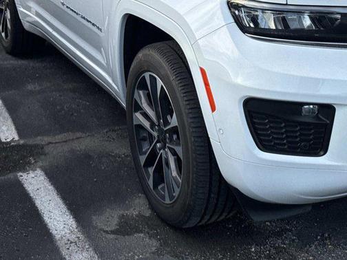 2022 Jeep Grand Cherokee 4xe Overland