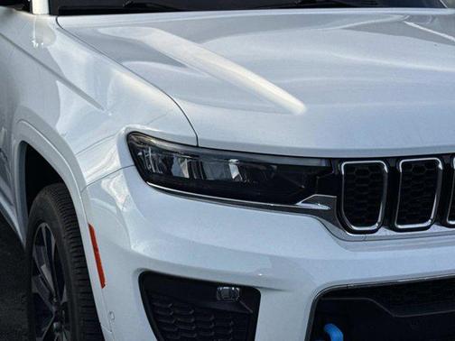 2022 Jeep Grand Cherokee 4xe Overland